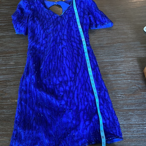 Gorgeous, 100% silk ladies sequin dress in beautiful electric blue.  Vintage - Picture 9 of 11